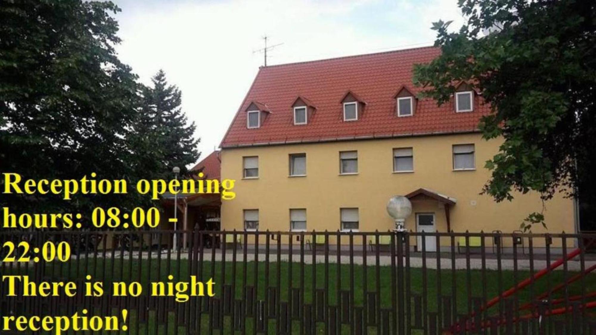 Fenyo Panzio Bed and Breakfast Mezőkövesd Buitenkant foto