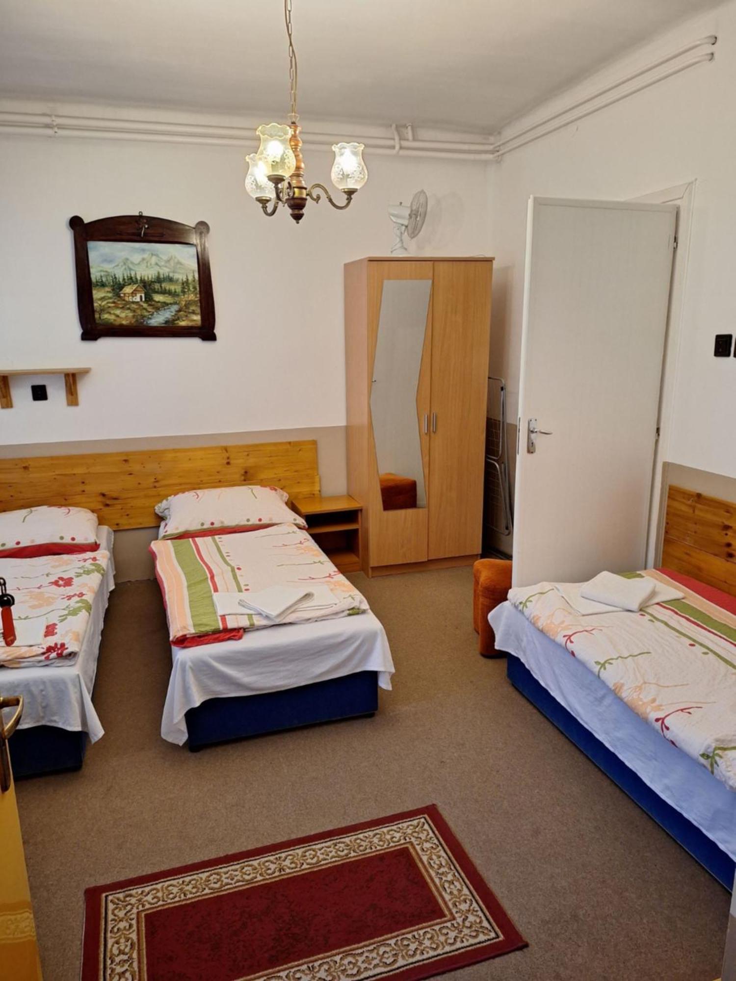Fenyo Panzio Bed and Breakfast Mezőkövesd Buitenkant foto