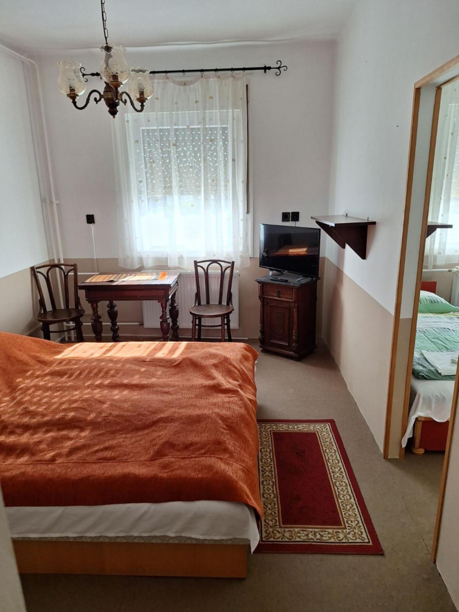 Fenyo Panzio Bed and Breakfast Mezőkövesd Buitenkant foto