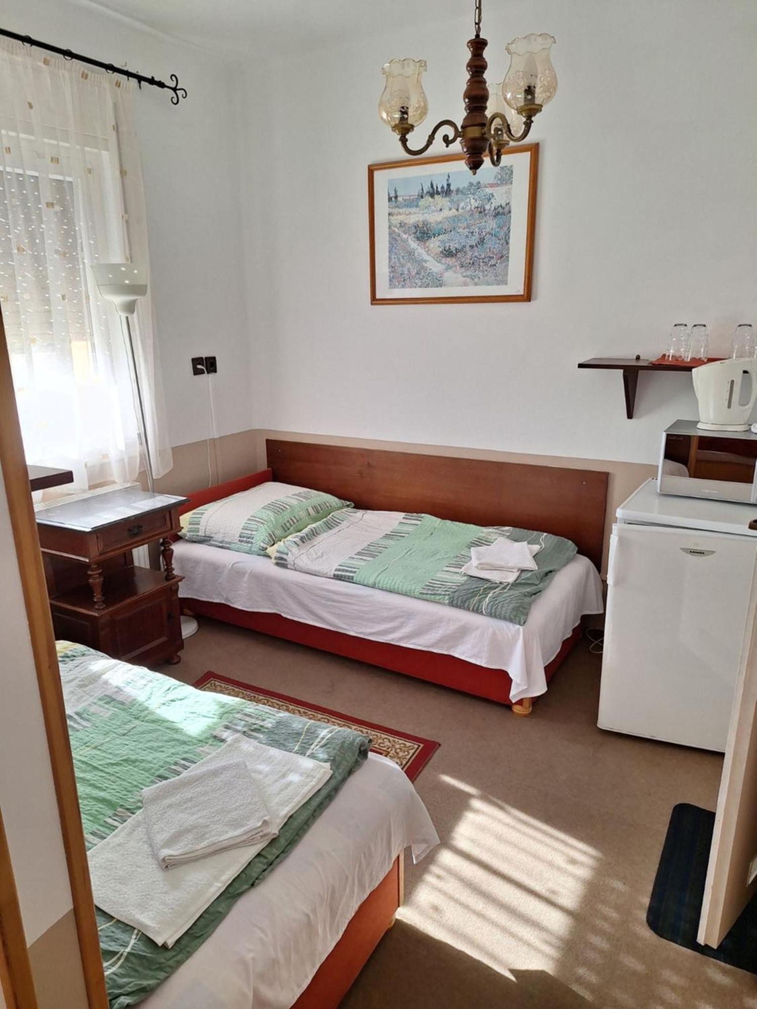 Fenyo Panzio Bed and Breakfast Mezőkövesd Buitenkant foto