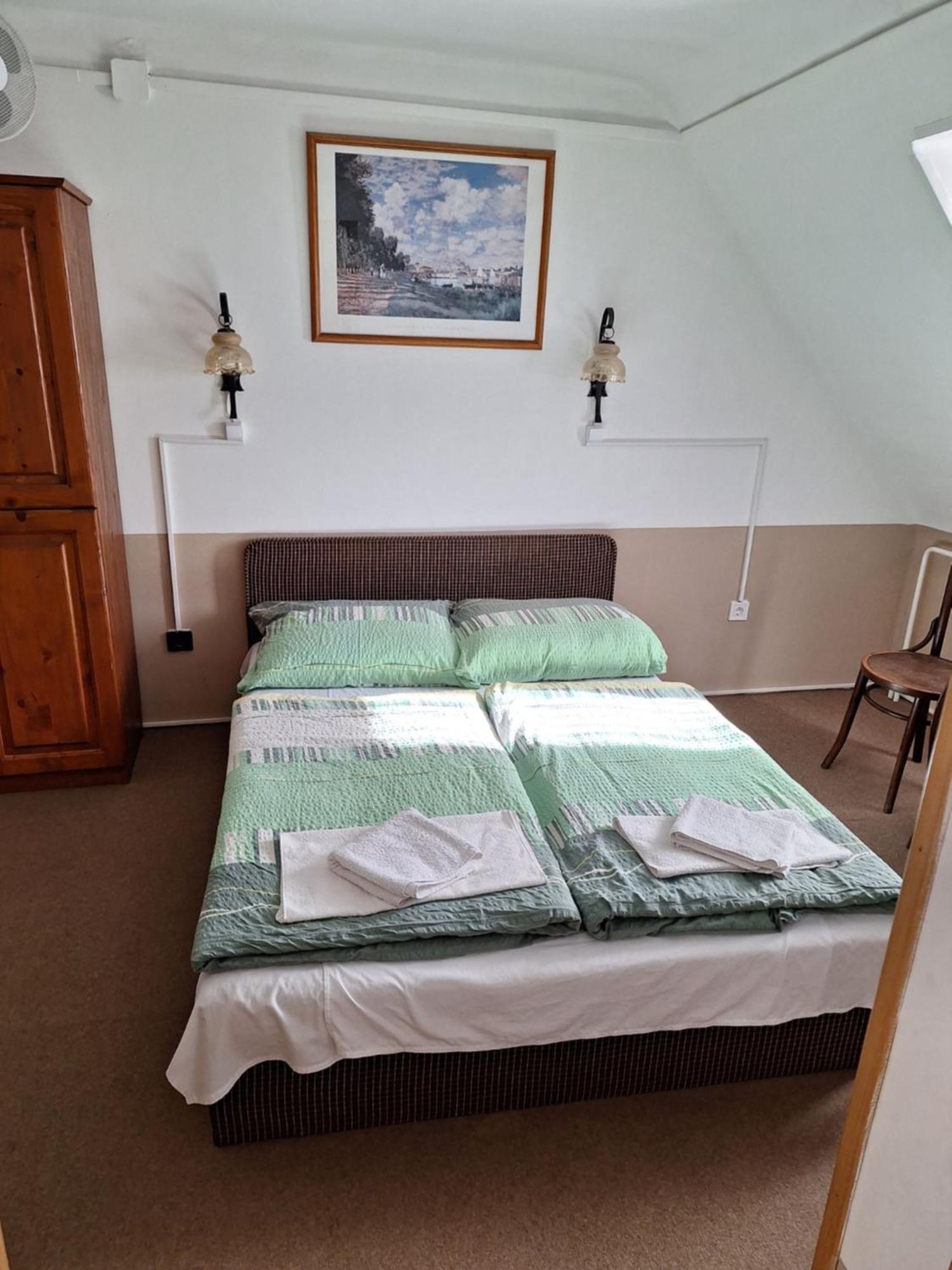 Fenyo Panzio Bed and Breakfast Mezőkövesd Buitenkant foto