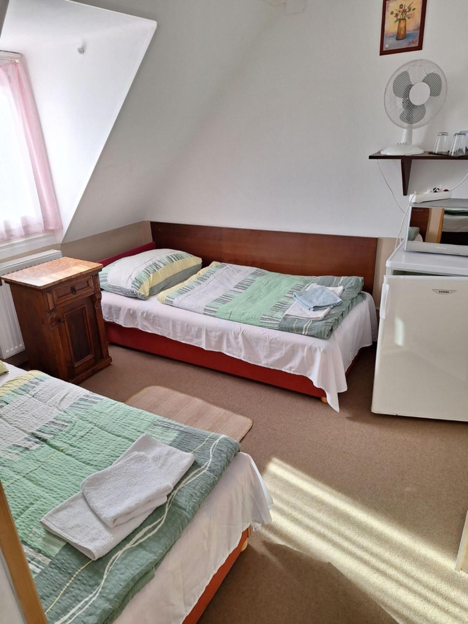 Fenyo Panzio Bed and Breakfast Mezőkövesd Buitenkant foto