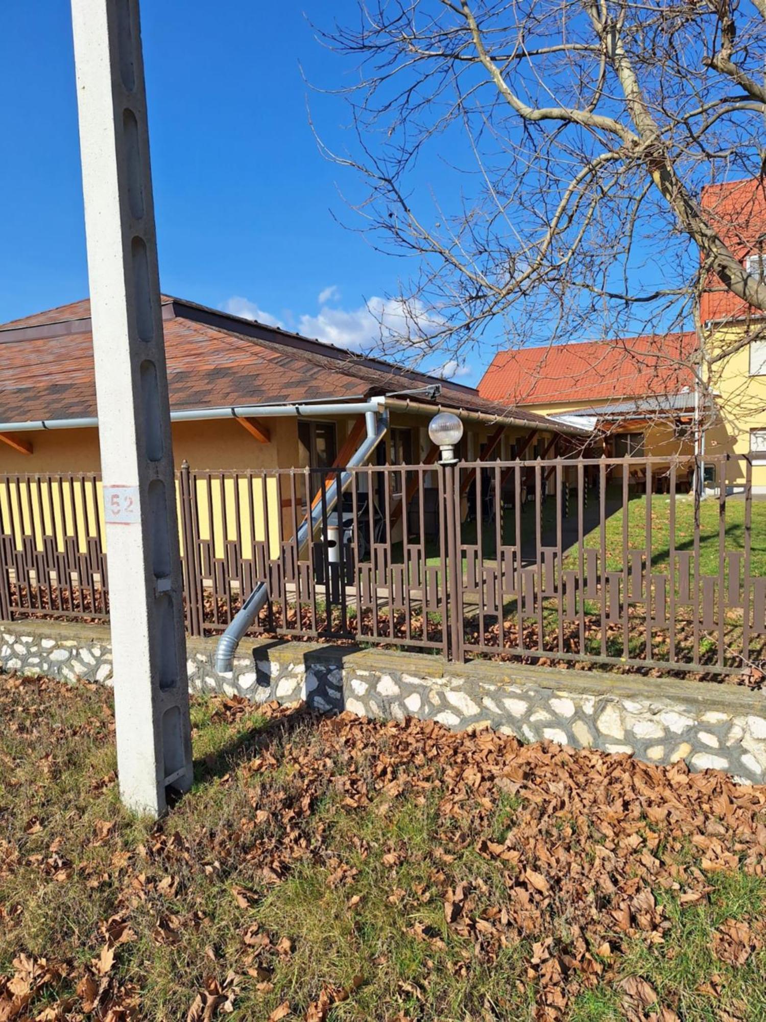 Fenyo Panzio Bed and Breakfast Mezőkövesd Buitenkant foto